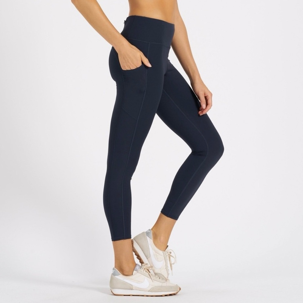 Vuori Stride Navy Leggings